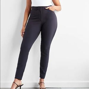 EXPRESS High Waisted Supersoft Twill Curvy Skinny Pant - Navy Blue - Brand New
